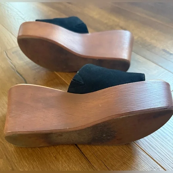 Madden Girl Black Platform Wedge Sandals - Picture 4 of 10